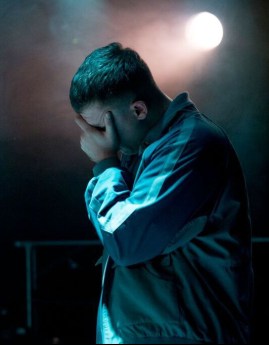 Eyes Closed, Ears Covered -Danny-Boy Hatchard - photos by Anton Belmonté