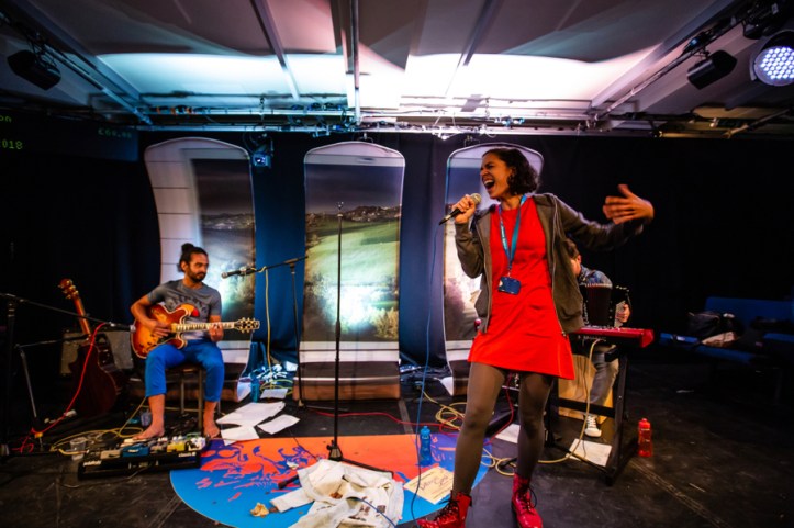 Busking ItEdinburgh Fringe 2018 ©The Other Richard