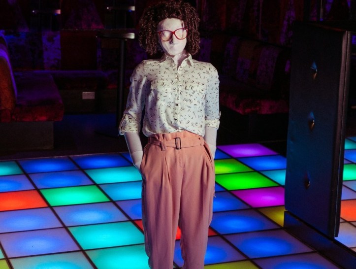 Kate-Dance-Floor-900x1350